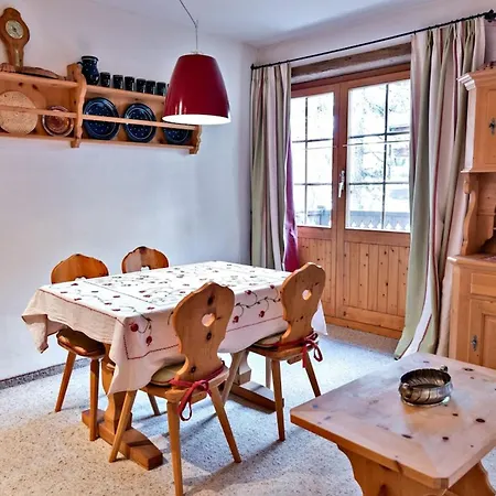 Apartment Chesa Grischuna -