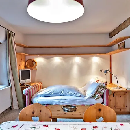 Apartment Chesa Grischuna - Madulain