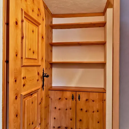 Apartment Chesa Grischuna 4Pax - Madulain