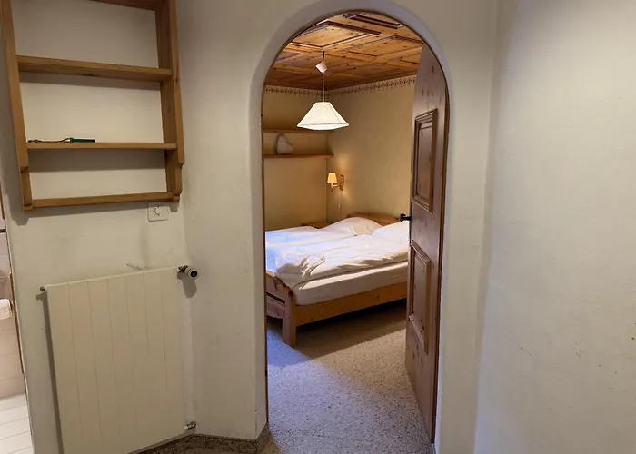 Chesa Grischuna - * Madulain