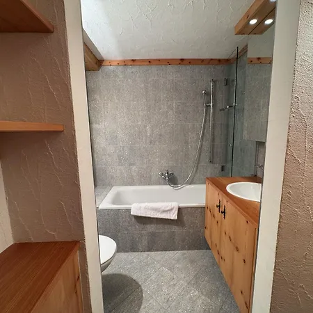 Chesa Grischuna 4pax - Appartement Madulain